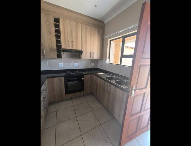 3 BEDROOM PROPERTY TO RENT IN RIVERSDALE